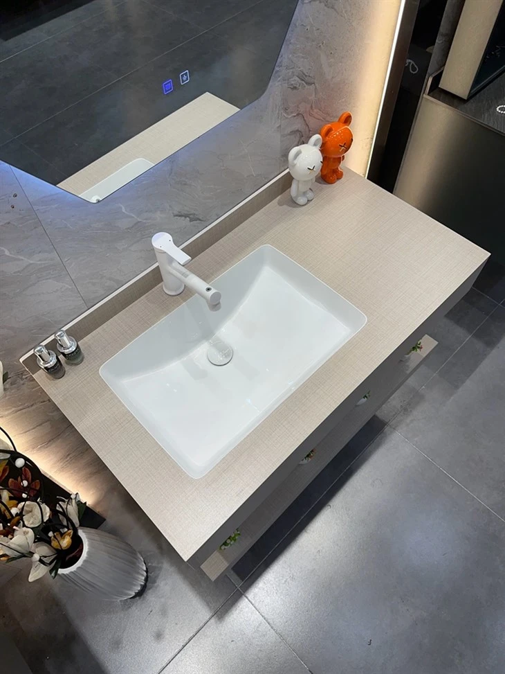 Badezimmer-Aufbewahrungsschrank aus Schiefer