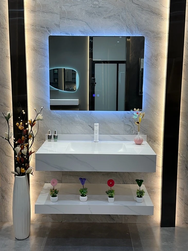 Badezimmerschrank mit Stauraum aus Schiefer